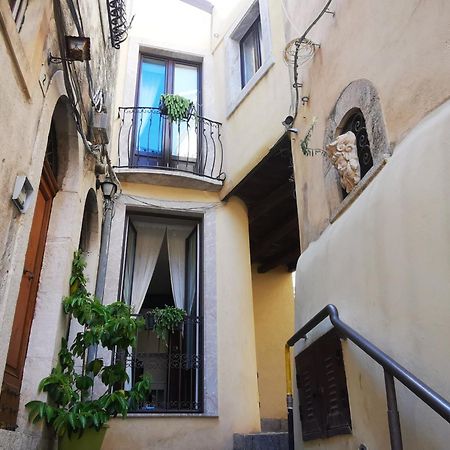 Donna Rosa - Main Avenue Villa Taormina Luaran gambar