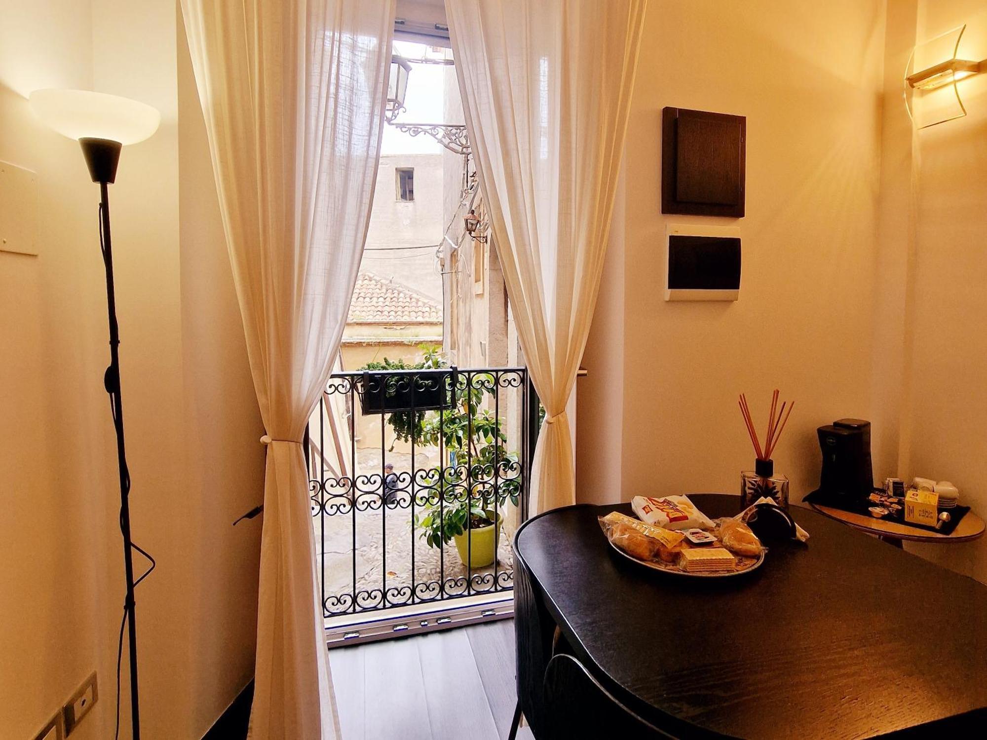 Donna Rosa - Main Avenue Villa Taormina Luaran gambar